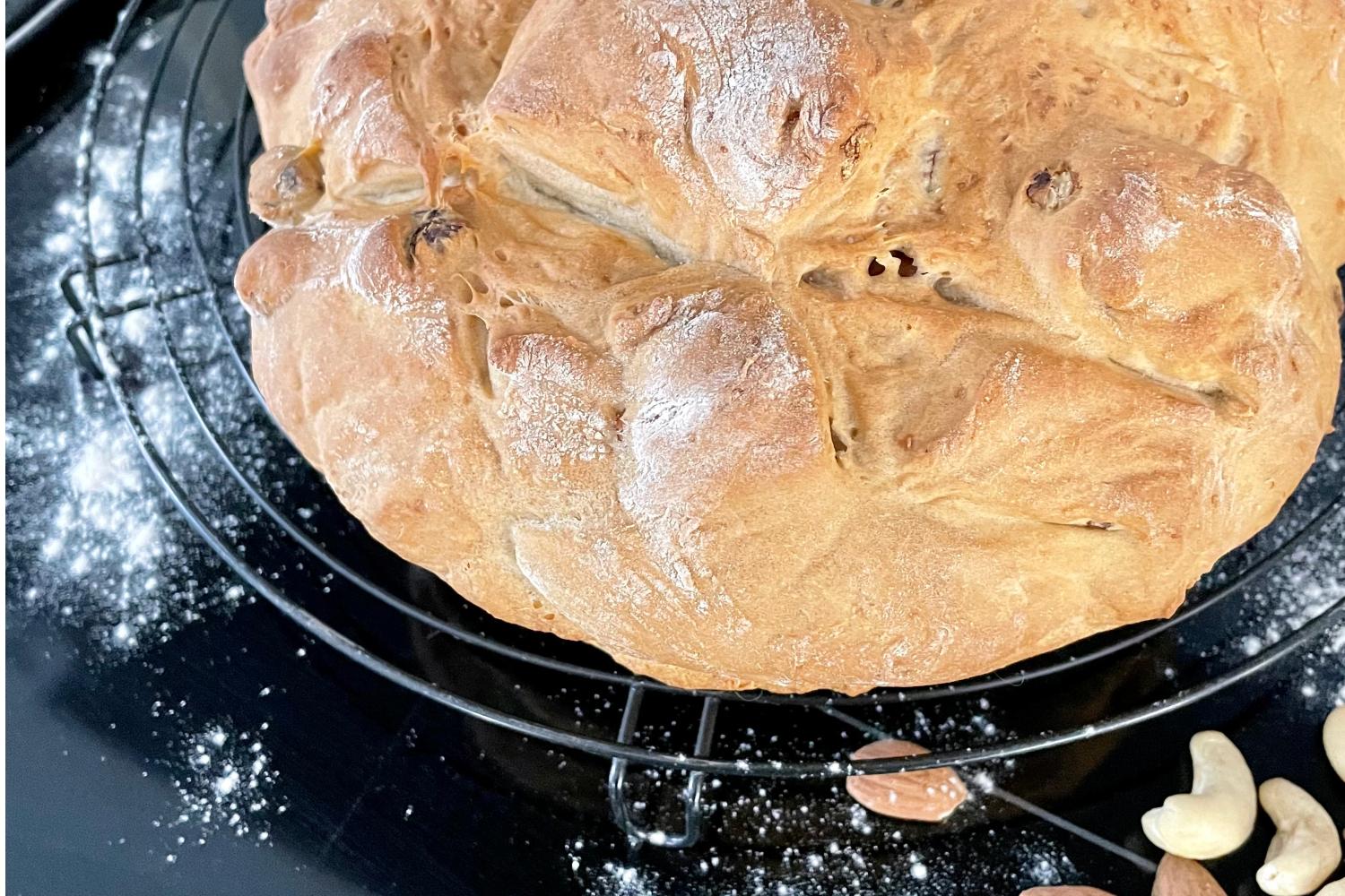 Nussbrot Rezept mit Cashews, Haselnüssen und Mandeln