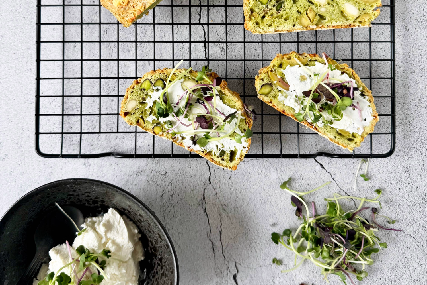 Apèrobrot mit Burrata-Dip