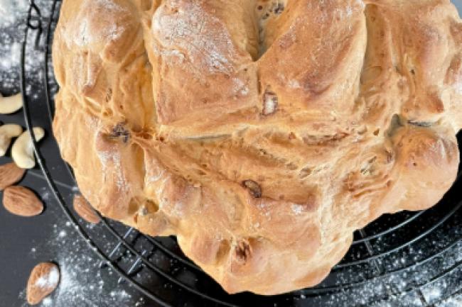 Nussbrot Rezept mit Cashews, Haselnüssen und Mandeln